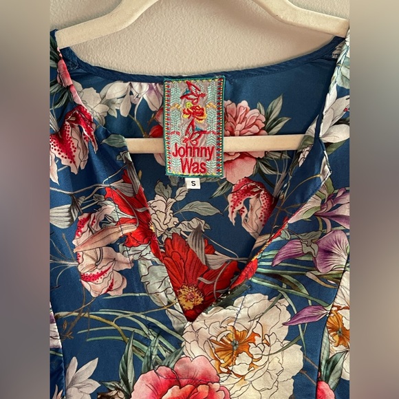 Johnny Was Samira Challis Silk Top Poncho - Picture 4 of 8